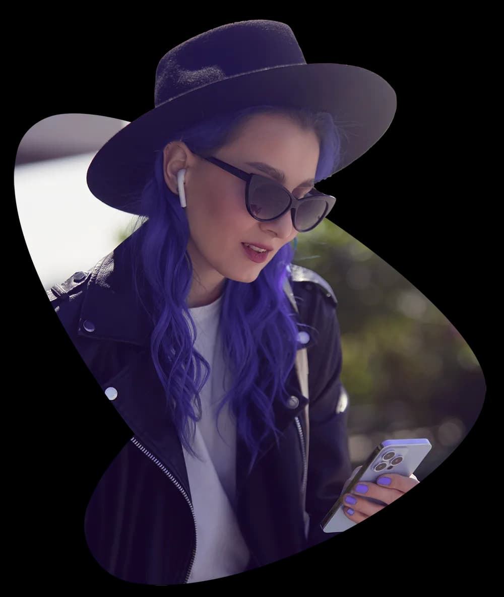 Cliente usando o smartphone